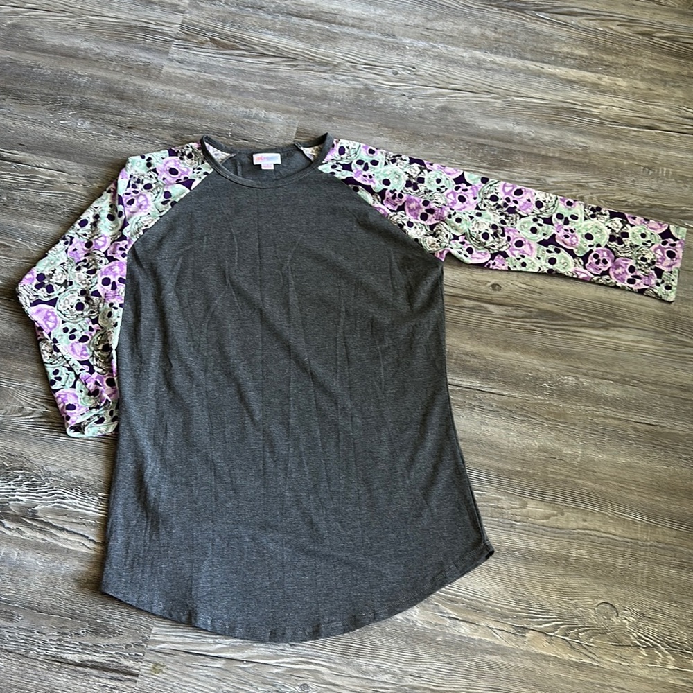 SKULLS lularoe Randy size small